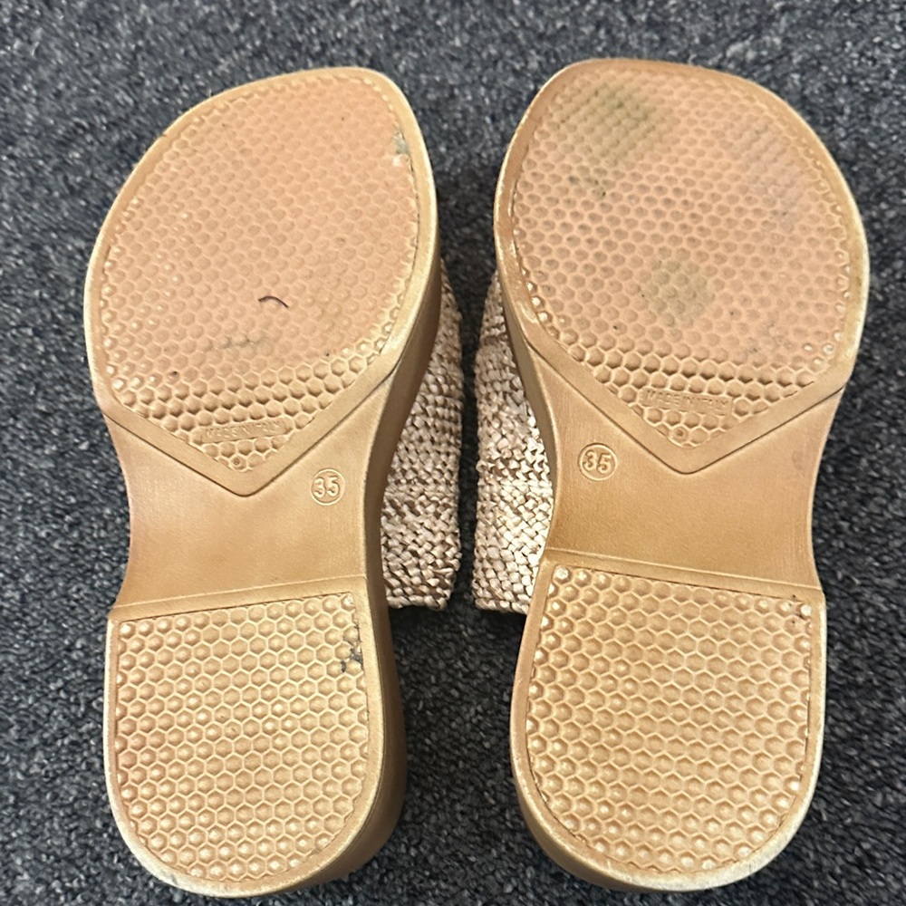 Steve Madden Tan Woven Platform Sandals - Picture 4 of 4